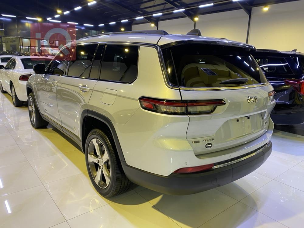 جیپ L گراند شیرۆکی